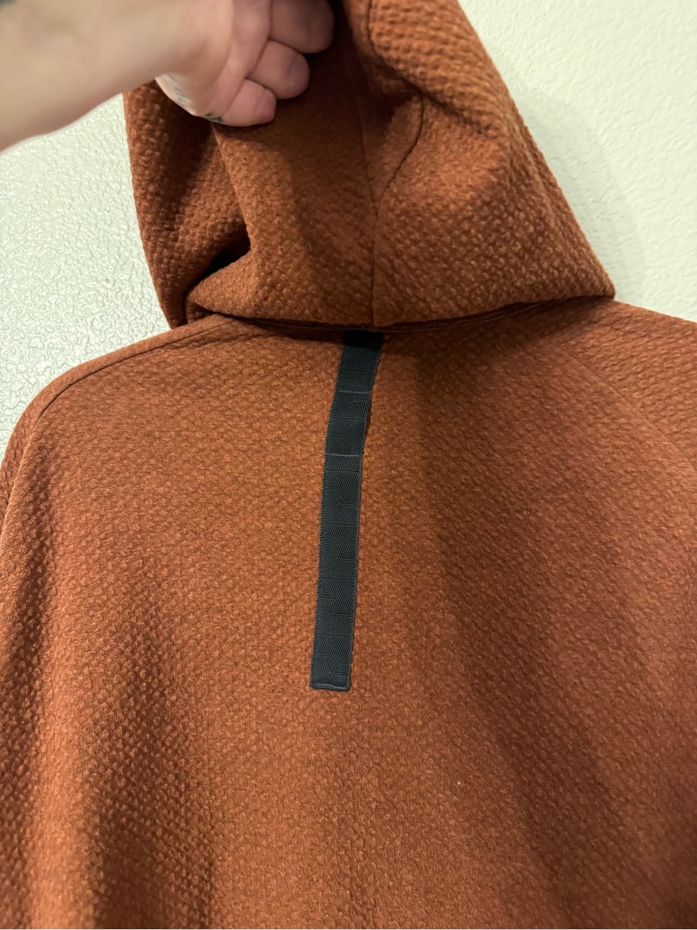 lululemon athletica Men's Hooded Pullover - Rust Brown - Picture 5 of 6